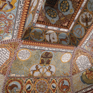 A spectacular replica of a 17th- to 18th-century painted wooden ceiling from a Gwozdziec synagogue. Photo by Ruth Ellen Gruber.