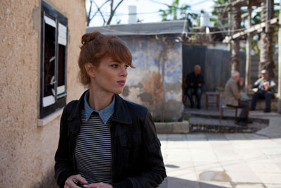 Yuval Scharf as Yael.