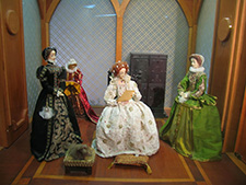 Period-style clothes at the Casa Dona Gracia museum. Photo by Esther Hecht. 