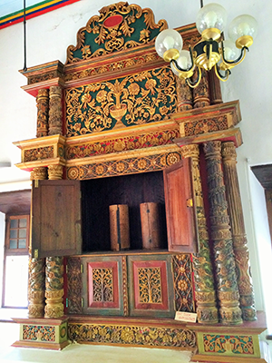 The Ark at the Chendamangalam synagogue.